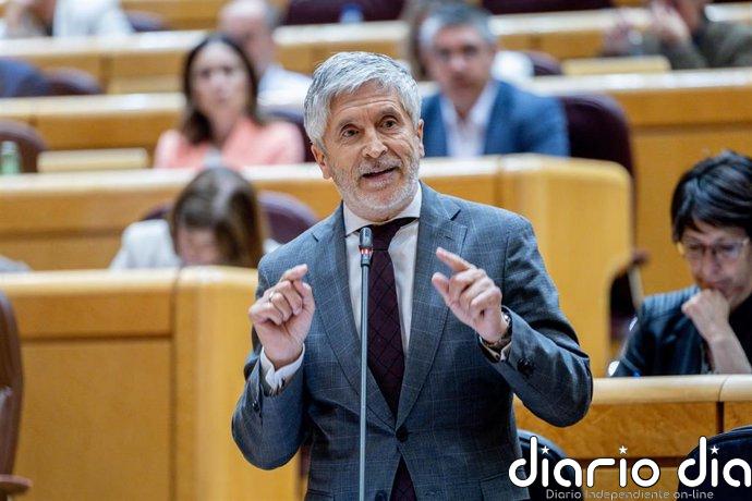 Grande-Marlaska incrementa con más de 2.000 agentes el Plan Turismo Seguro para la época estival en Andalucía