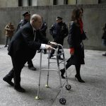 Harvey Weinstein se sienta de nuevo en el banquillo en un tercer juicio por violación en un hotel de Manhattan