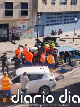 Herido un conductor que cayó por un desnivel de unos dos metros en Vigo
