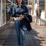 Hiba Abouk disfruta del tenis y reacciona a la nueva etapa de su amigo Jon Kortajarena como padre