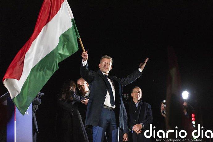 HRW pide medidas inmediatas al nuevo gobierno húngaro para "restablecer los derechos fundamentales"