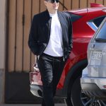 Iker Casillas arropa a Sara Carbonero en el último adiós a su madre, Goyi Arévalo