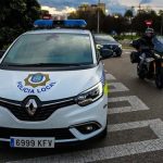 Intenta apuñalar con una navaja a otro hombre, que se defiende con un vaso, y acaban detenidos