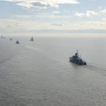 Irán advierte de que cualquier intento de cruzar Ormuz con un buque militar se topará con una "dura resistencia"