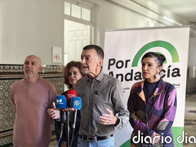 IU y Podemos sellan su acuerdo para confluir en la candidatura 'Por Andalucía' para las elecciones del 17 de mayo