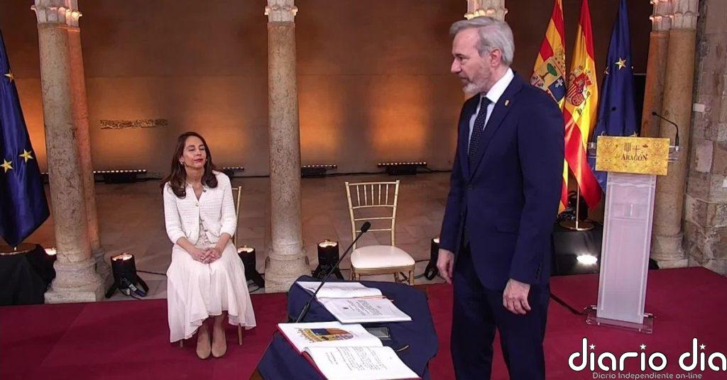 Jorge Azcón jura su cargo de jefe del Ejecutivo autonómico de Aragón de la XII Legislatura