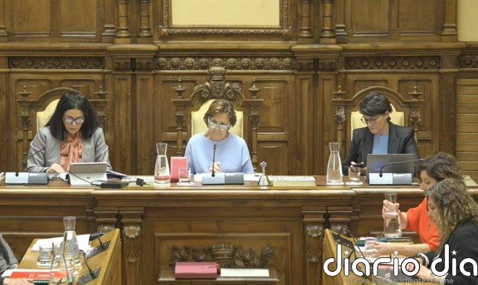 Junquera estudiará crear un nuevo centro social en La Camocha y en los barrios y parroquias que lo necesiten