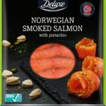 La AESAN alerta de 'Listeria monocytogenes' en un lote de salmón ahumado con pistacho marca Deluxe procedente de Italia