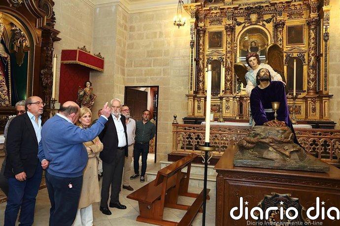 La alcaldesa de Jerez (Cádiz) colabora con nueva Junta de Gobierno de la Hermandad de la Oración en el Huerto