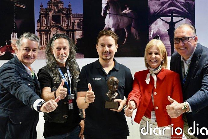 La alcaldesa de Jerez (Cádiz) entrega a Jorge Lorenzo el Premio del Motor Ciudad de Jerez 2026