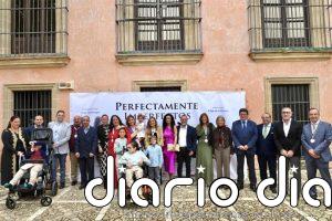 La alcaldesa de Jerez (Cádiz) respalda visibilización de enfermedades raras en 'premier' de 'Perfectamente Imperfectos'