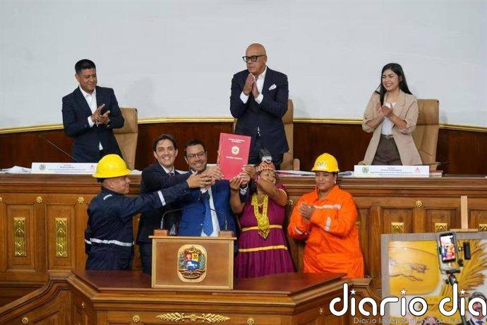 La Asamblea Nacional venezolana aprueba la Ley Orgánica de Minas