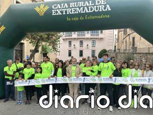 La Asociación Española Contra el Cáncer reúne a más de 3.000 personas en su VIII Marcha por la Investigación en Cáceres