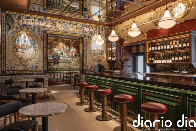 La 'Capilla Sixtina del Azulejo' reabre en Madrid: la taberna Los Gabrieles vuelve tras 20 años