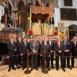 La CES realiza su tradicional ofrenda floral al Cristo de Burgos en Sevilla, patrón de la entidad