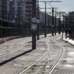 La colisión entre un tranvía y un coche en Beteró obliga a cortar una media hora las líneas 4 y 6 de Metrovalencia
