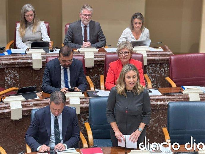 La consejera de Política Social defiende una inmigración "ordenada, regular y con dignidad"