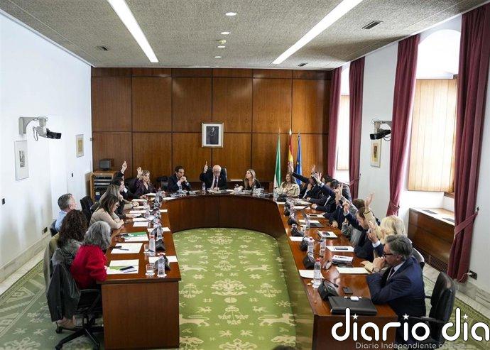 La Diputación Permanente del Parlamento andaluz convalidará este martes tres decretos-leyes de la Junta