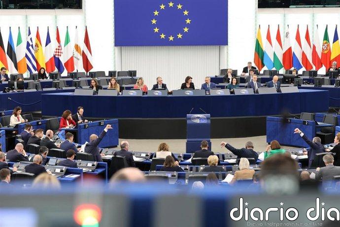 La Eurocámara confirma su aval a que las eurodiputadas puedan delegar su voto al final del embarazo y tras dar a luz