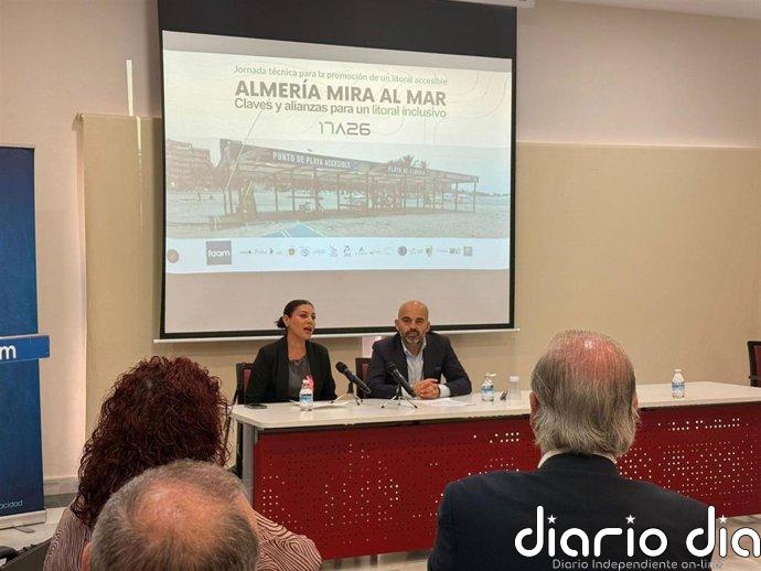 La FAAM reúne a doce ayuntamientos costeros de Almería en una jornada sobre accesibilidad turística