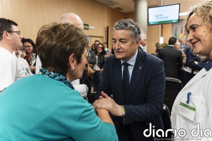 La JEZ sanciona con 300 euros a Sanz por ensalzar al PP durante su visita al Hospital de La Inmaculada de Almería