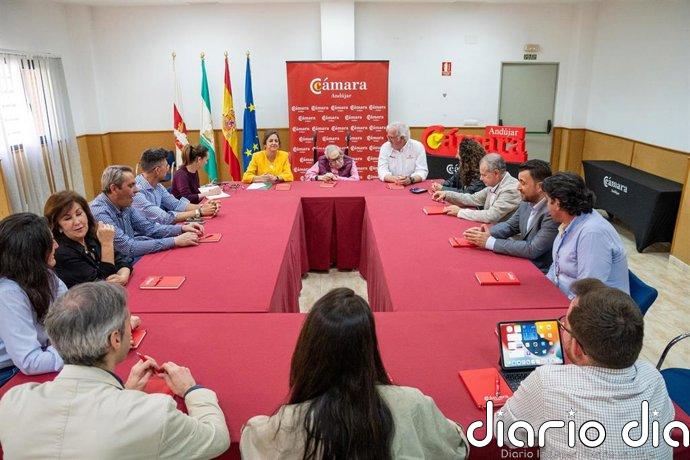 La Junta analiza con la Cámara de Comercio la realidad económica e industrial de Andújar (Jaén)