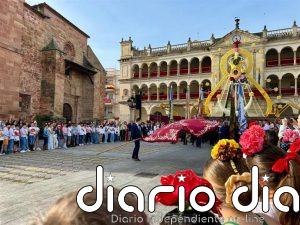 La lluvia suspende el paseíllo de cofradías en Andújar (Jaén) con motivo de la Romería de la Virgen de la Cabeza
