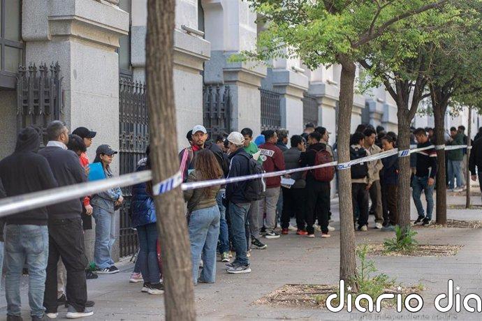 La obtención del certificado de vulnerabilidad supone el 60% de las consultas sobre la regularización, según un estudio