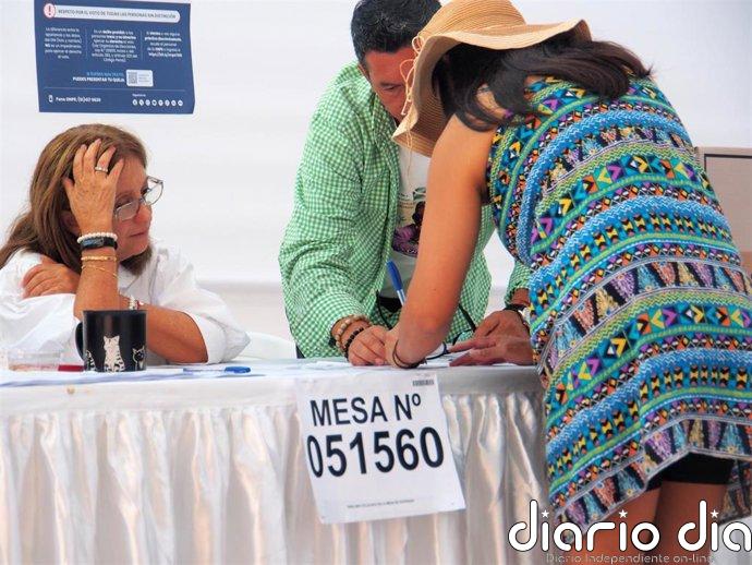 La OEA reconoce el clima "pacífico" de las elecciones en Perú pero alerta de fallos y "demoras considerables"