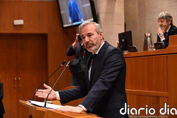 La oposición denuncia la "humillación" de Azcón ante "el pacto de la vergüenza" y Vox defiende la prioridad nacional