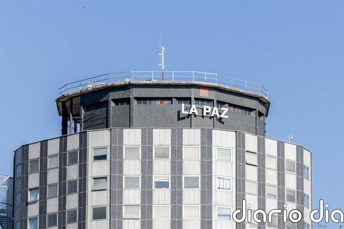 La Paz realiza con éxito la primera reconstrucción de mama con tejido abdominal asistida por robot en España