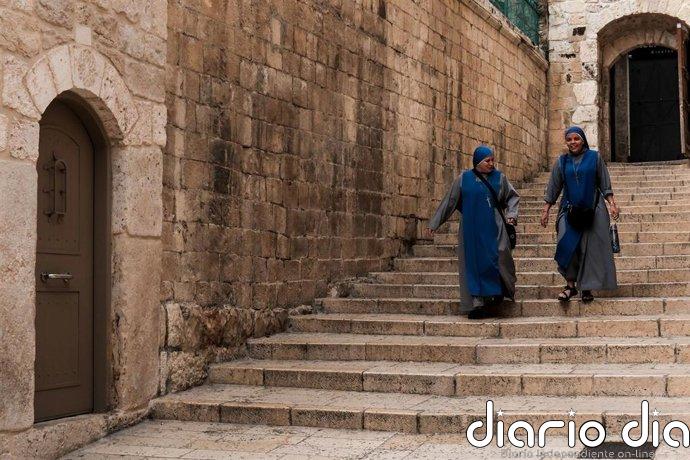 La Policía israelí difunde un vídeo de una agresión física contra una monja en Jerusalén a plena luz del día