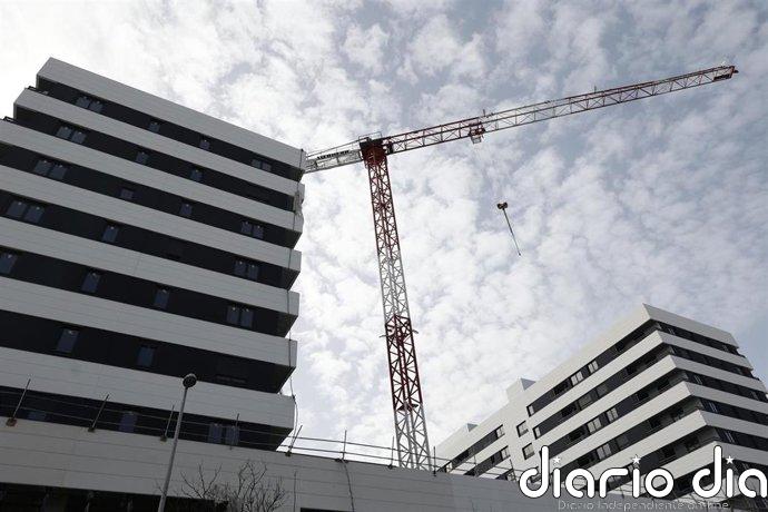 La producción del sector de la construcción se hunde un 10,3% en febrero, según el INE