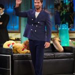 La raya diplomática de Maxi Iglesias en 'La Revuelta': el significado oculto que lo conecta con Aitana Sánchez-Gijón