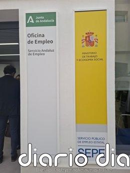 La subdelegada del Gobierno realiza una visita técnica a la nueva oficina de Empleo en Barbate (Cádiz)