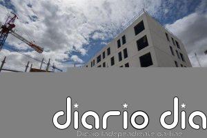 La superficie media de los pisos en la capital es de 83 metros cuadrados y la edad media de los bloques es de 50 años