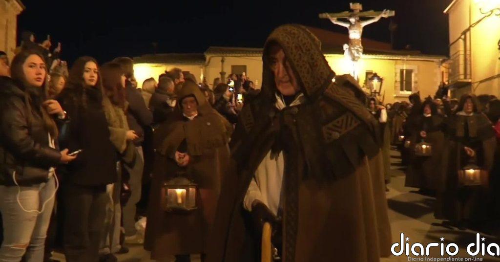 Las Capas Pardas arropan la madrugada zamorana