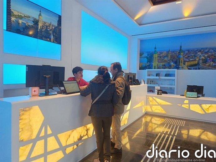 Las oficinas de Turismo de Zaragoza atienden a 8.297 visitantes en Semana Santa, un 17% extranjeros
