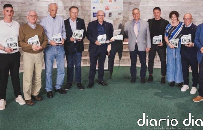 Las redes de Casares publican una foto que 'borra' a Buruaga y el PSOE culpa a la tecnología de esta "anécdota"