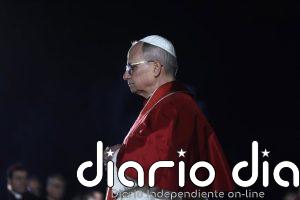 León XIV preside su primera Vigilia Pascual y llama a no dejarse "paralizar" por la guerra y la injusticia