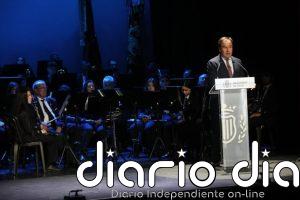 Llorca asegura que con la reapertura del teatro 'El Siglo' vuelve a Carlet "un monumento de la ciudad"