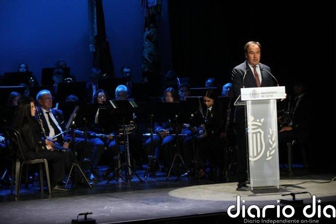 Llorca asegura que con la reapertura del teatro 'El Siglo' vuelve a Carlet "un monumento de la ciudad"