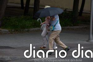 Lluvias, tormentas y olas pondrán mañana en aviso a seis CCAA, con las máximas en descenso en casi toda España