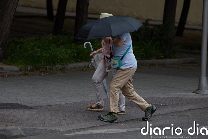 Lluvias, tormentas y olas pondrán mañana en aviso a seis CCAA, con las máximas en descenso en casi toda España