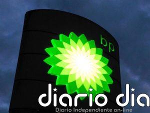 Los accionistas de BP votan contra dos resoluciones del consejo de administración