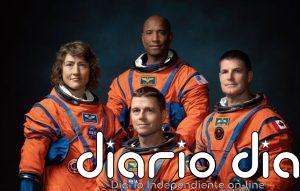 Los astronautas Wiseman, Glover, Koch y Hansen se convierten en los seres humanos que más lejos han estado de la Tierra