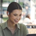 Los auriculares Open Ear pasan de nicho a tendencia: diseño cómodo y abierto que te mantiene conectado con el entorno