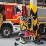 Los bomberos extinguen un incendio que deja tres viviendas "totalmente afectadas" y ningún herido en Torrevieja