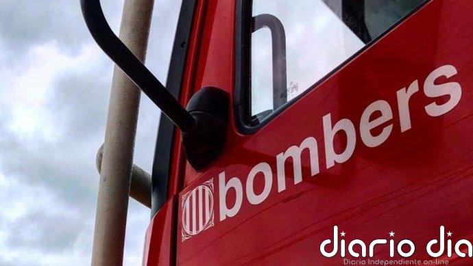 Los Bombers frenan la fuga de metanol en la empresa de Montmeló (Barcelona)