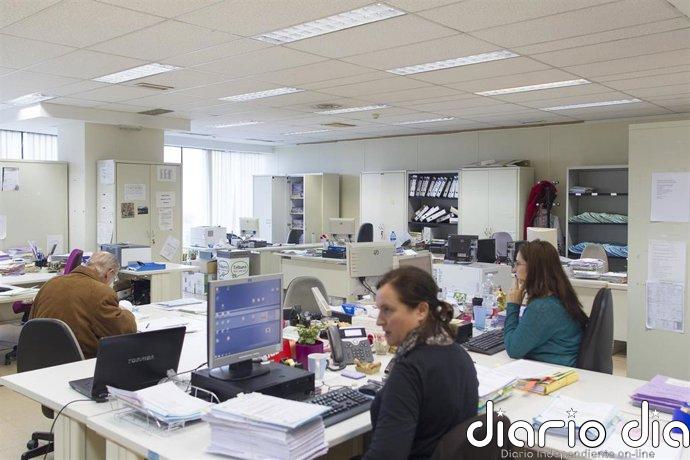 Los españoles destinaron el 41,4% del salario bruto a impuestos y cotizaciones, frente al 35,1% de la OCDE